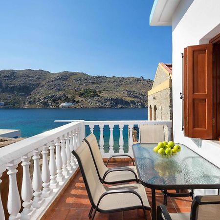Maravelia Mare Pension Sými Buitenkant foto