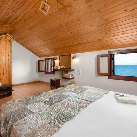 Maravelia Mare Pension Sými Buitenkant foto