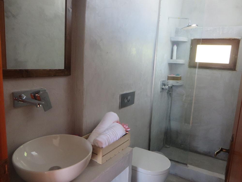 Maravelia Mare Pension Sými Buitenkant foto