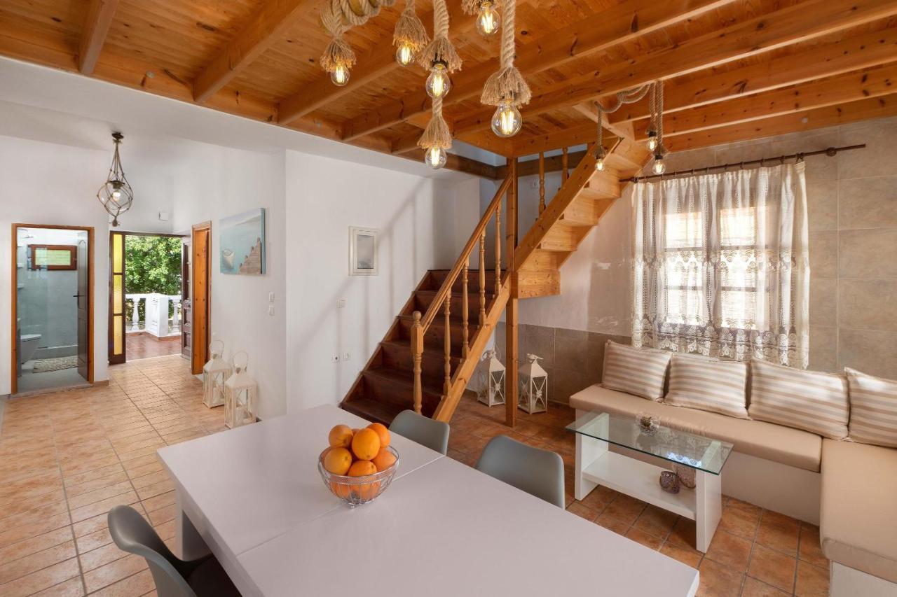 Maravelia Mare Pension Sými Buitenkant foto