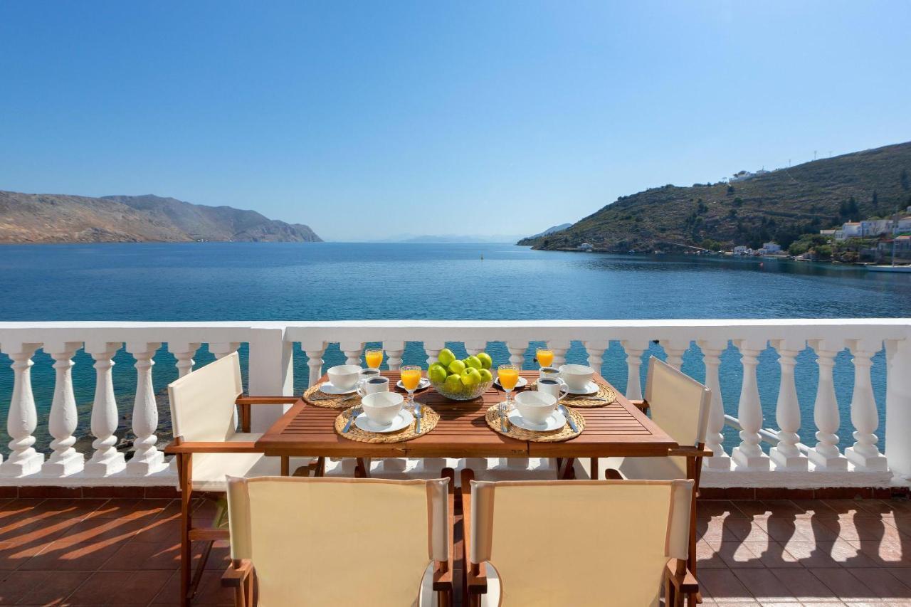 Maravelia Mare Pension Sými Buitenkant foto