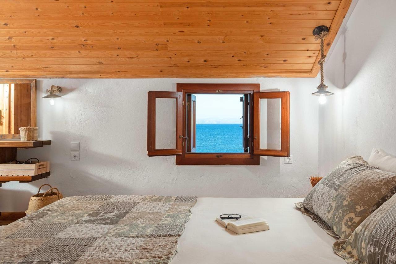 Maravelia Mare Pension Sými Buitenkant foto