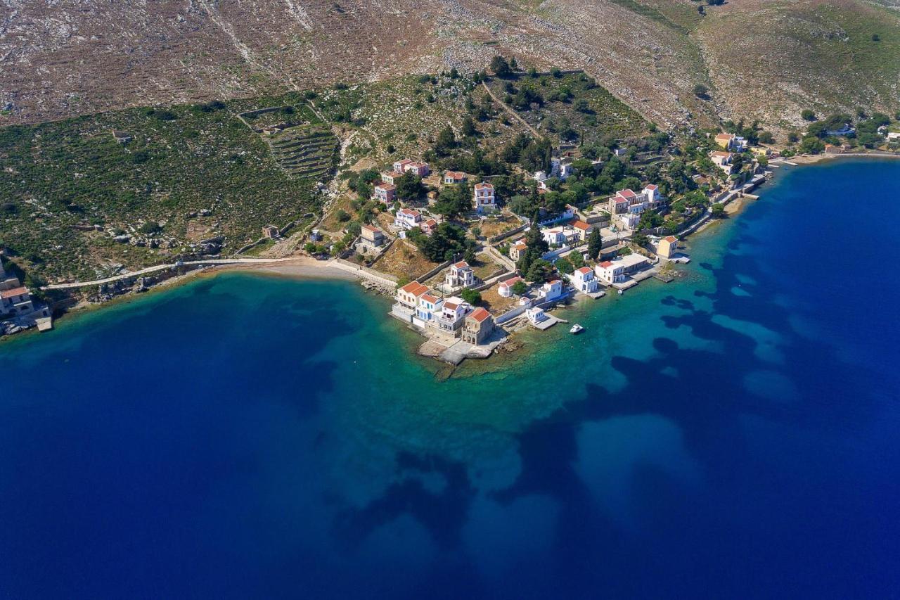 Maravelia Mare Pension Sými Buitenkant foto