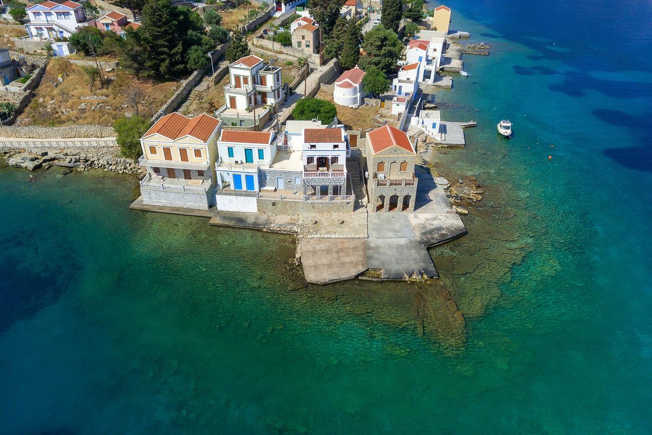 Maravelia Mare Pension Sými Buitenkant foto